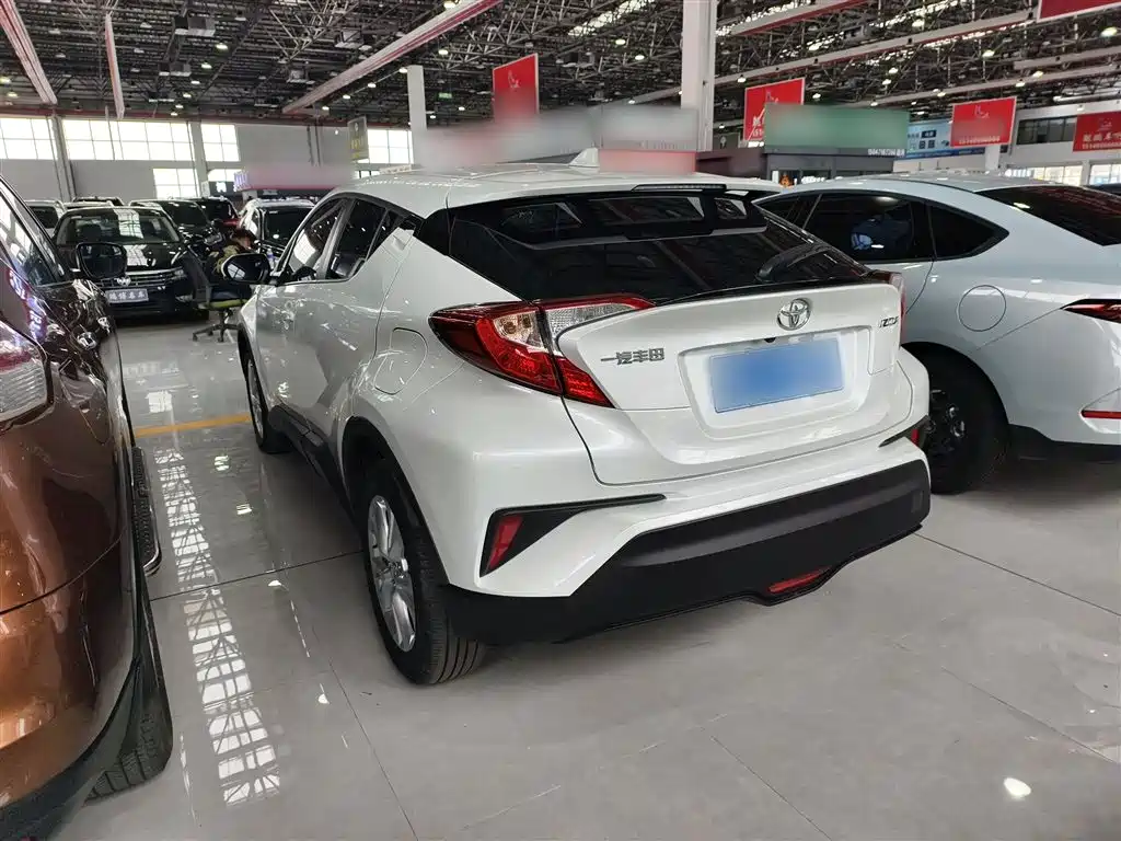 Toyota IZOA 2022 2.0L Yixing Edition фото 10