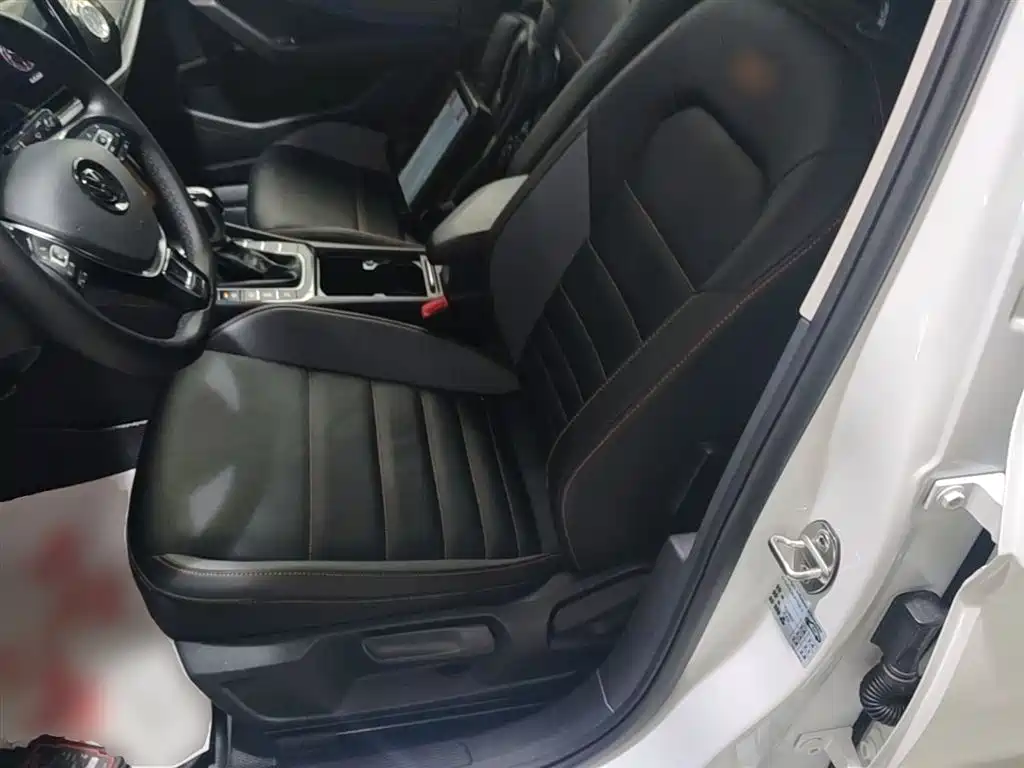 Volkswagen Sagitar 2021 280TSI DSG 30th Anniversary Edition фото 15