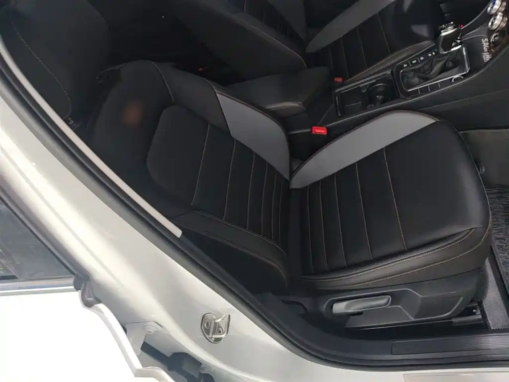 Volkswagen Sagitar 2021 280TSI DSG 30th Anniversary Edition фото 25