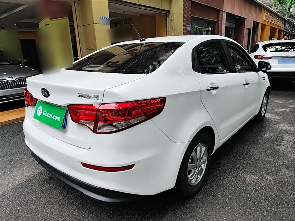 Kia K2 2015 Sedan 1.4L MT GLS фото 7