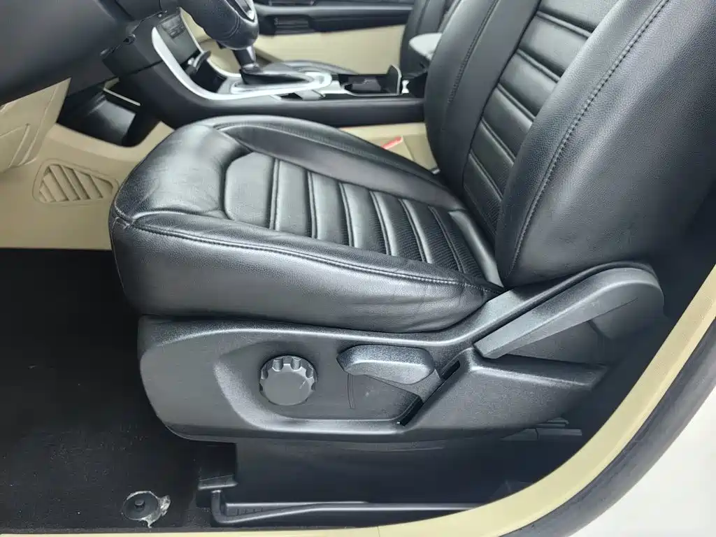 Фото 20 - Ford Edge