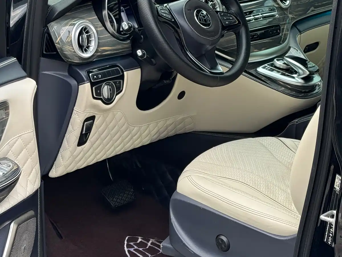 Mercedes-Benz V-Class 2020 Model V 260 L Long Wheelbase Luxury фото 15