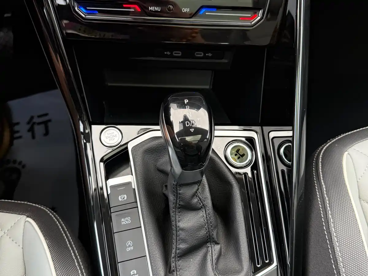 Volkswagen Tayron GTE Plug-in Hybrid 2023 280TSI Luxury Plus Advanced Edition фото 32