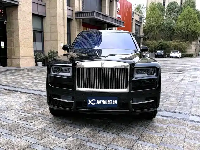  Rolls-Royce Cullinan 2018 4-Seater Version