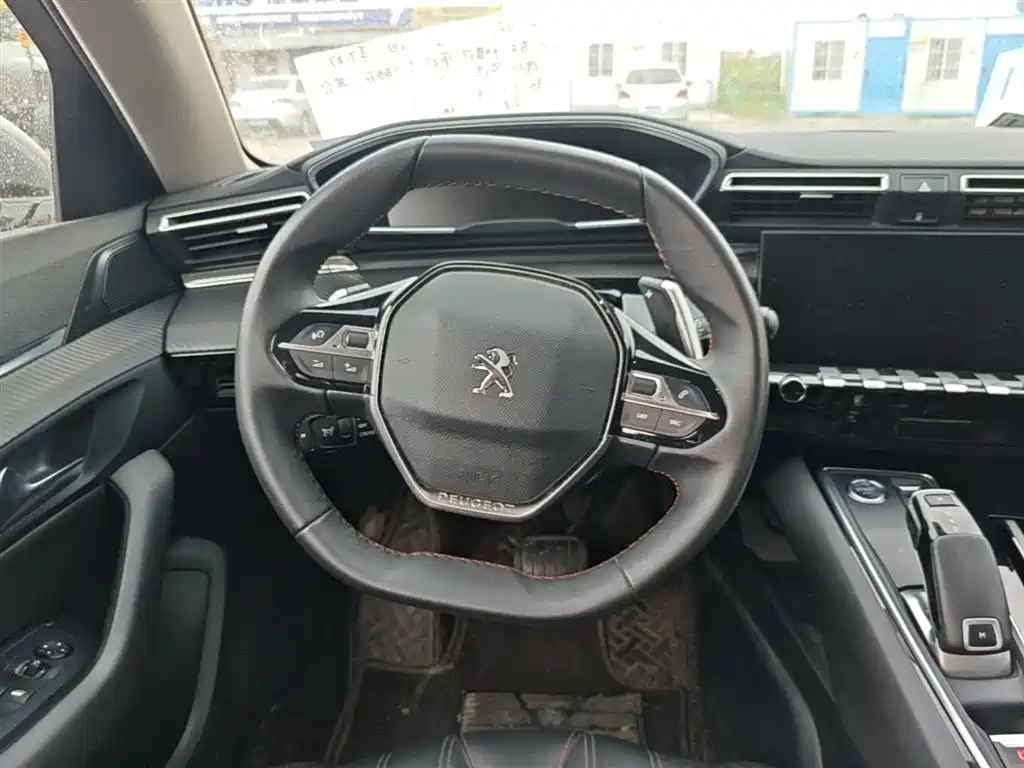 PEUGEOT 508