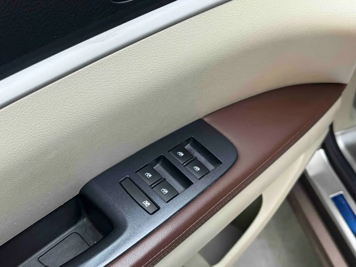 Buick GL8 2018 28T Luxury Model China VI фото 20