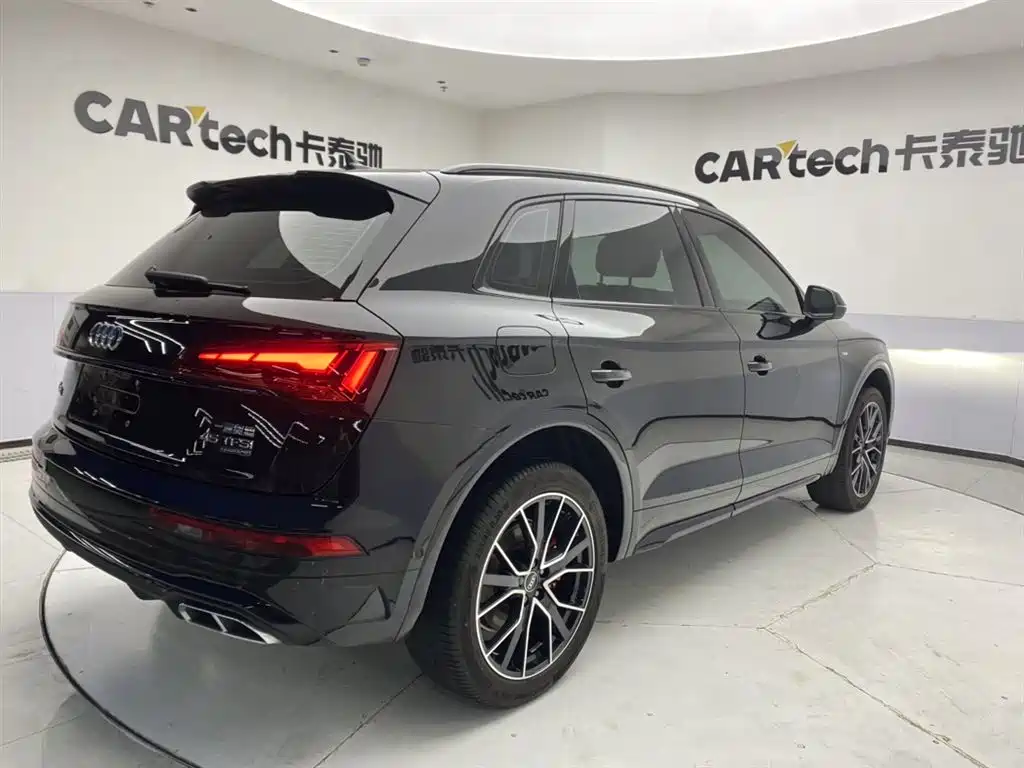 Audi Q5L 2024 Model 45 TFSI Luxury Dynamic фото 5