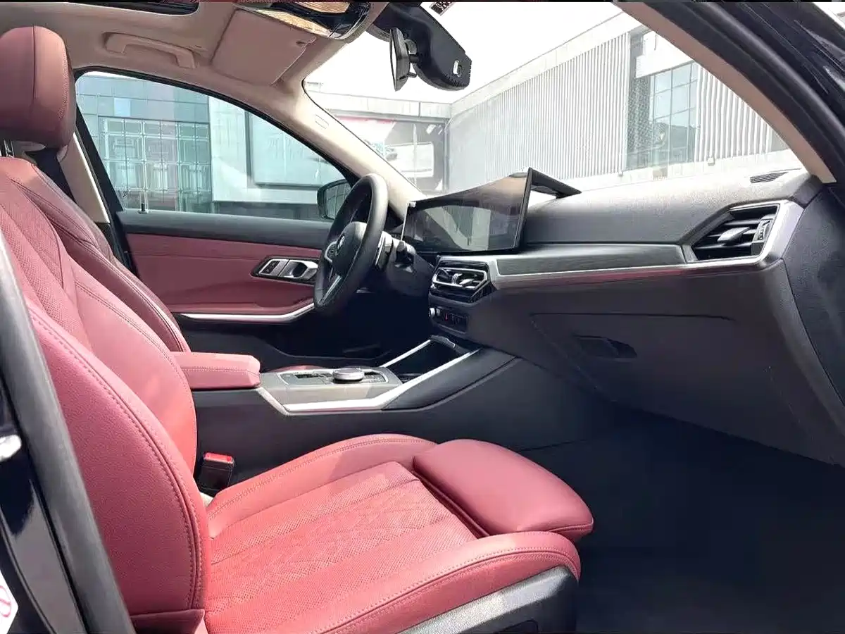 BMW 3 Series 2024 325i M Sport Package фото 3