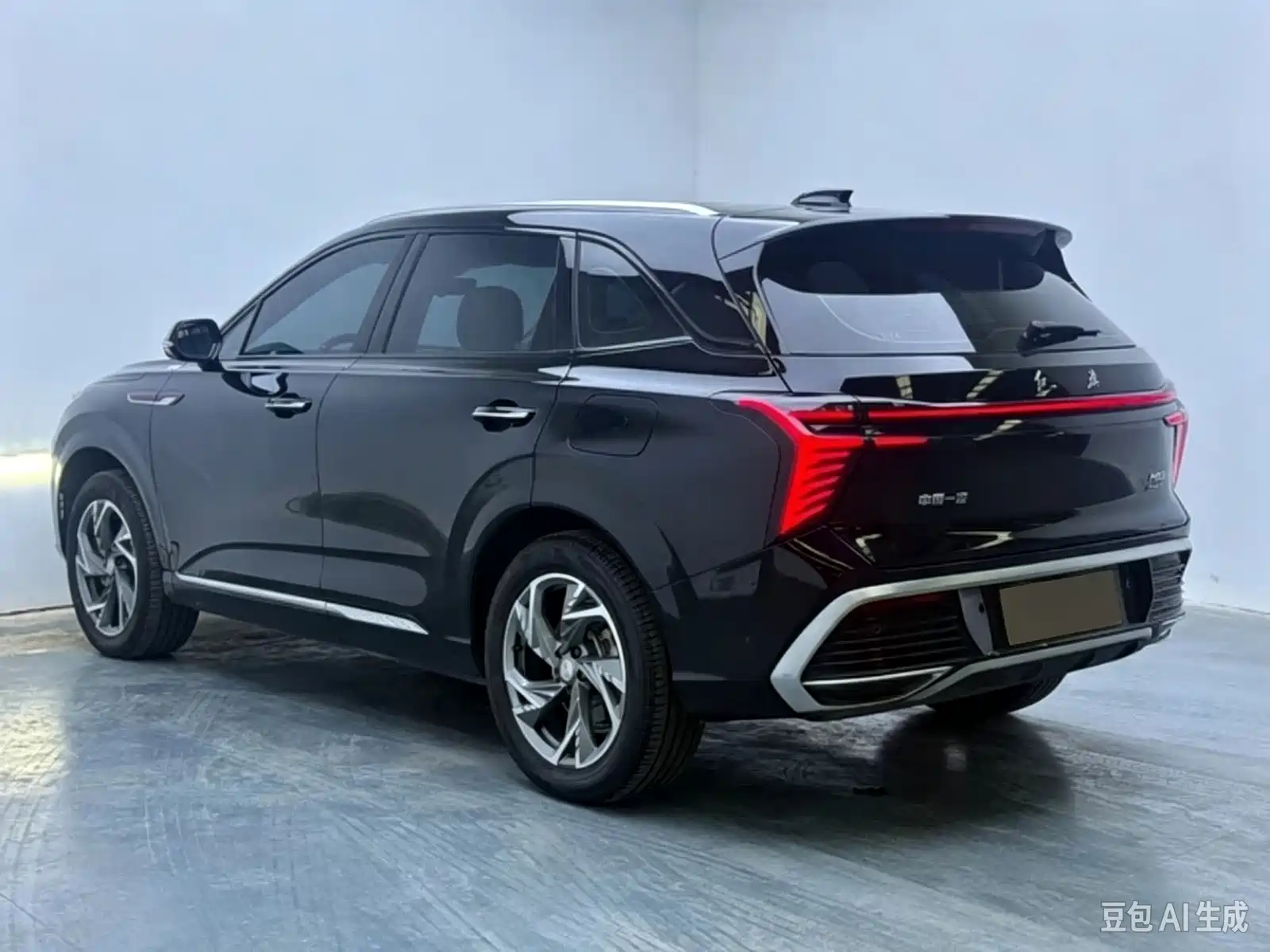 صورة 5 - Hongqi HS3 PHEV