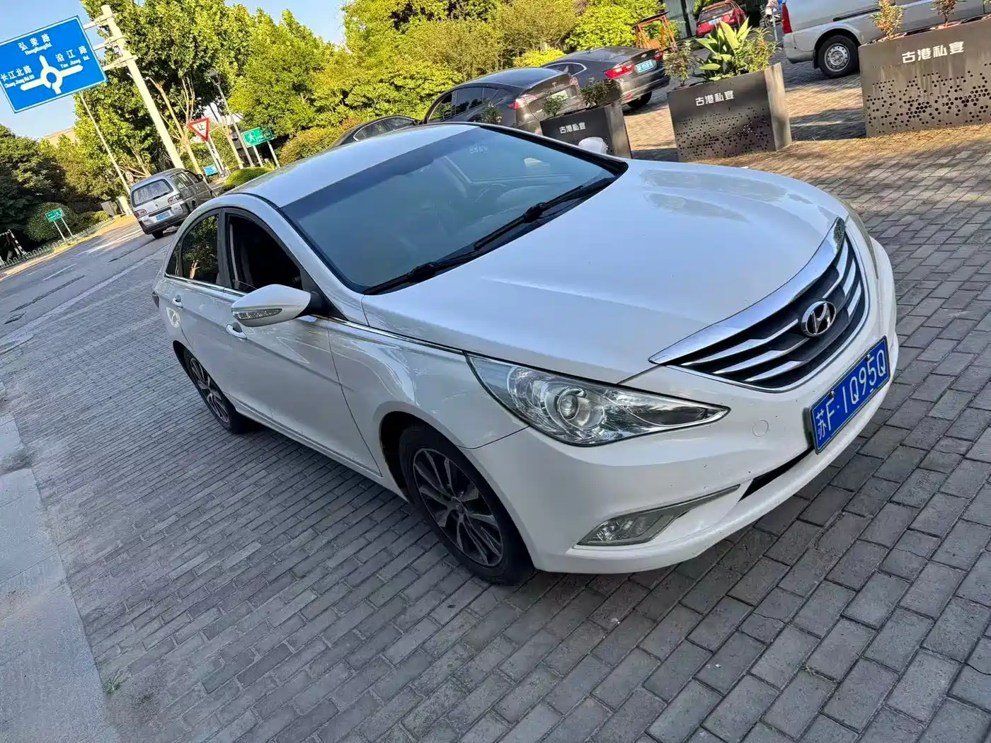Фото 3 - Hyundai Sonata
