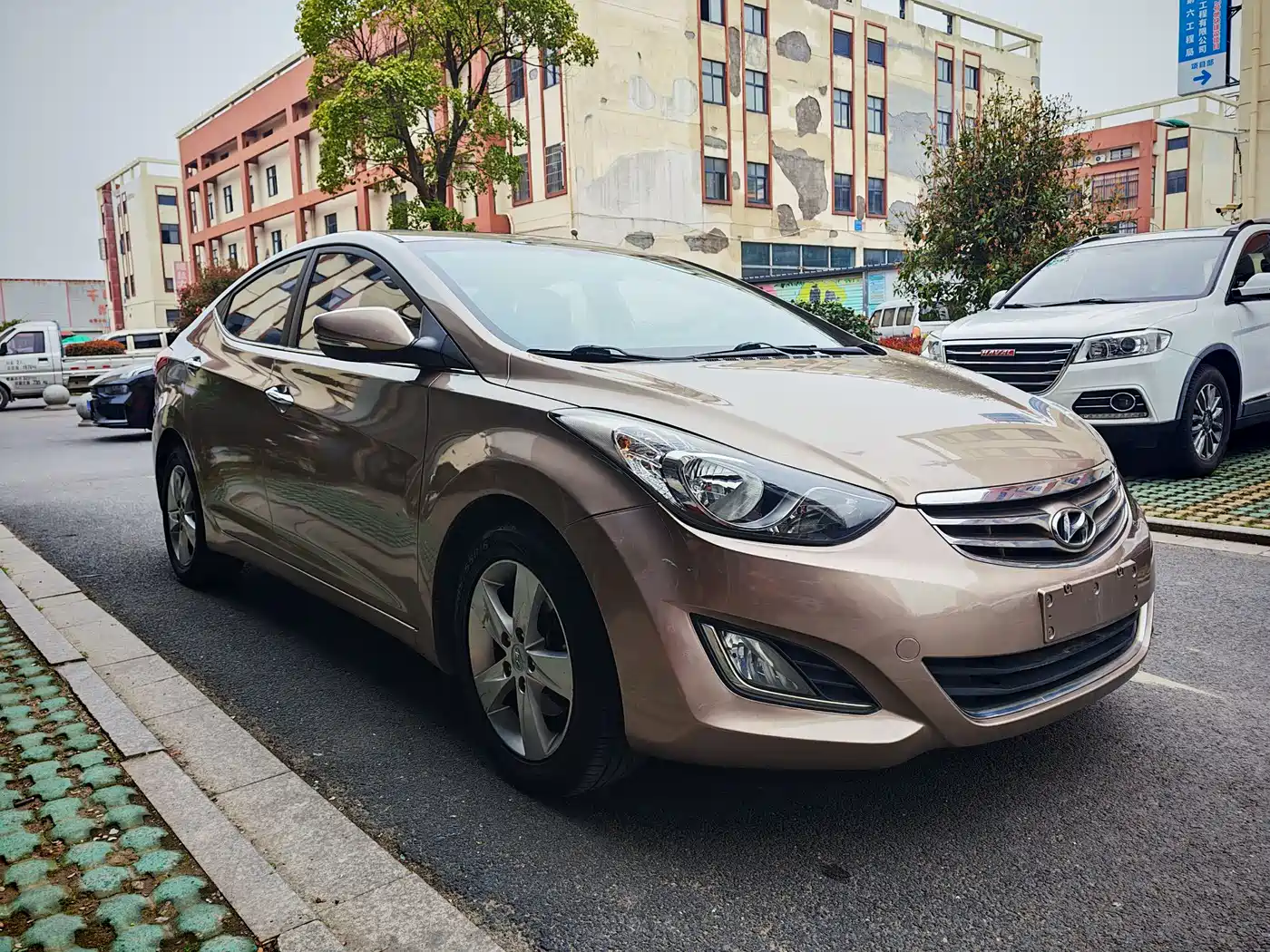 Hyundai Langdong 2013 1.6L Automatic Leading фото 3