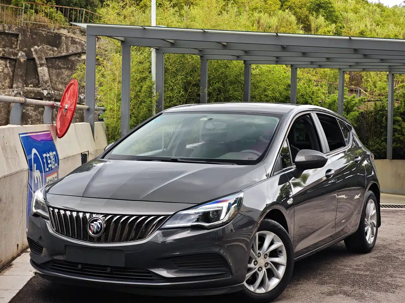 Buick Verano 2016 Hatchback 15S Automatic Leading