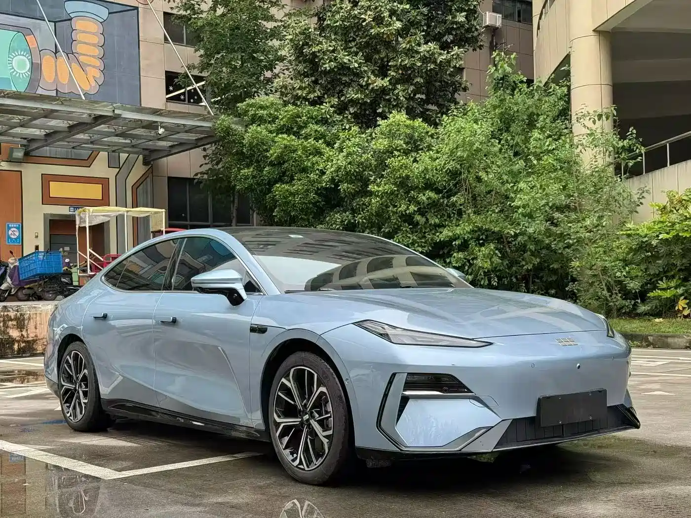 Geely Galaxy Galaxy E8 2025 700km Long Voyage Smart Drive Edition фото 3