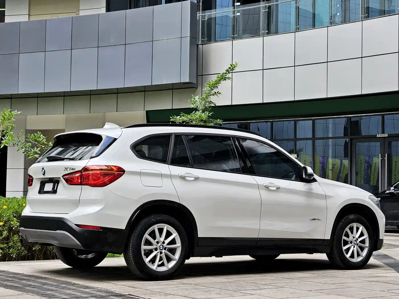 BMW X1 2016 sDrive18Li Fashion Model фото 13