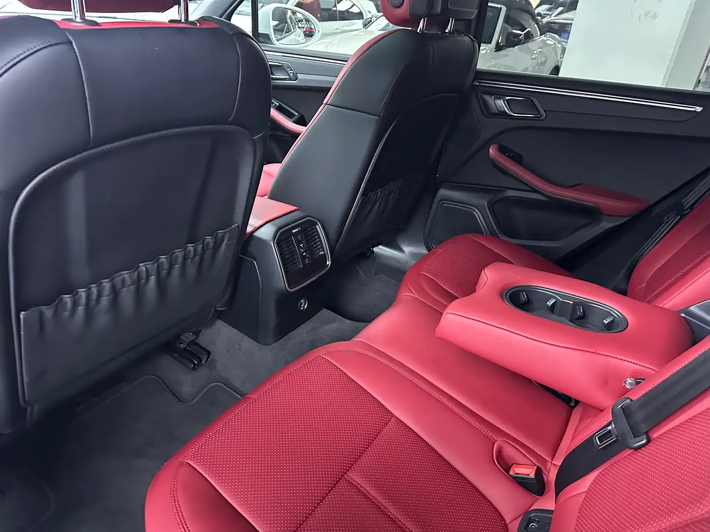 Porsche Macan 2018 Macan 2.0T фото 13