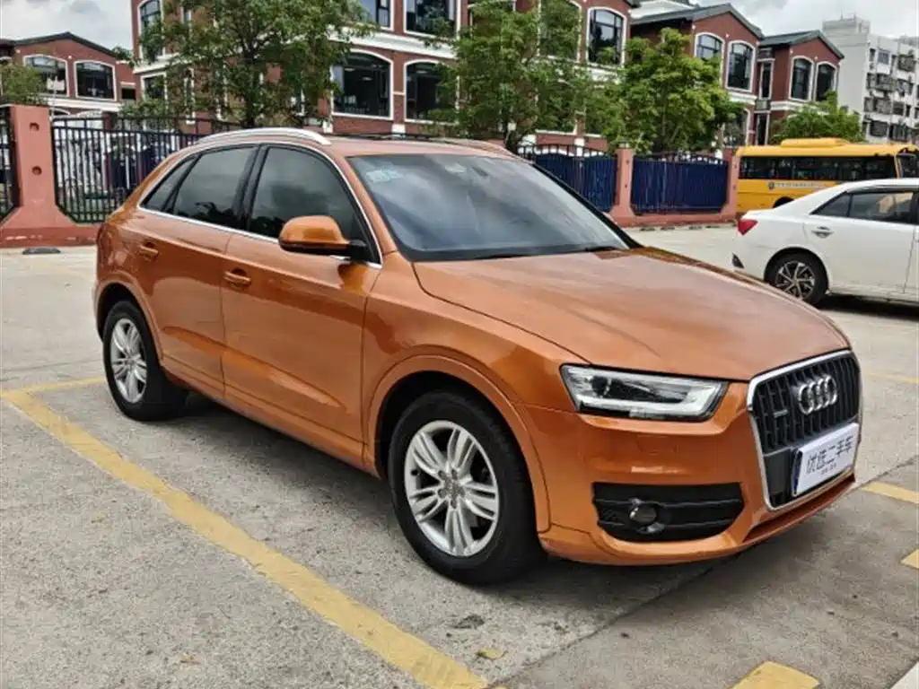 Audi Q3 2015 35 TFSI quattro Comfort фото 2