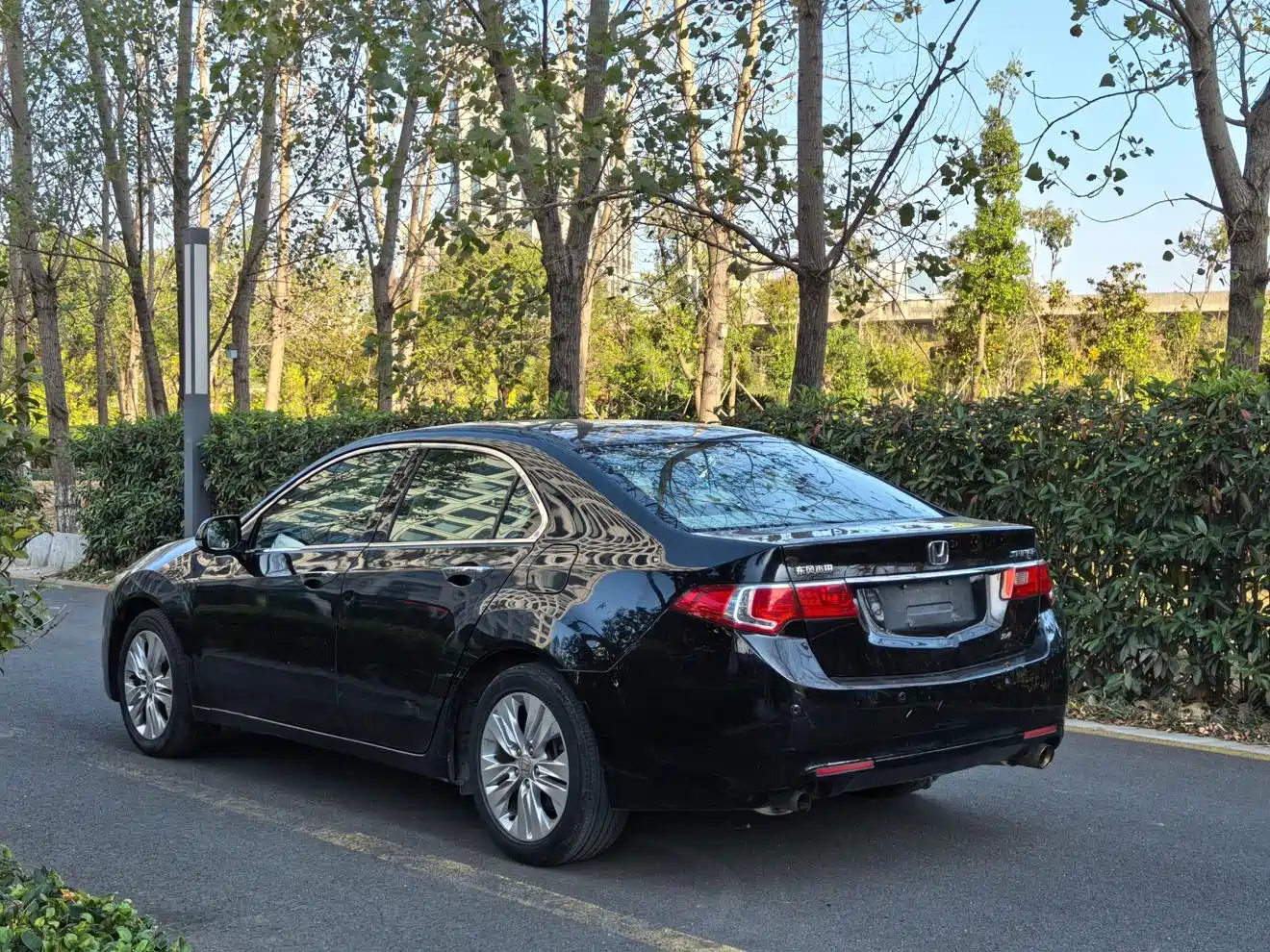 Photo 2 - Honda Spirior