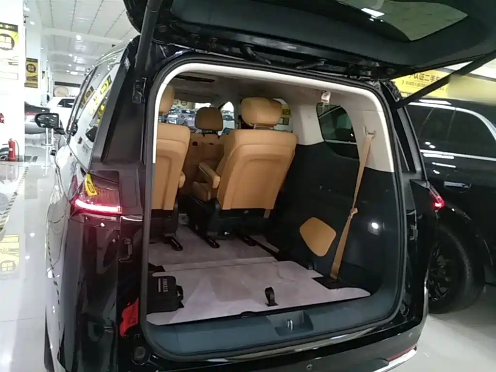 GAC Trumpchi Trumpchi E8 NEV 2024 Model 150km MAX фото 19