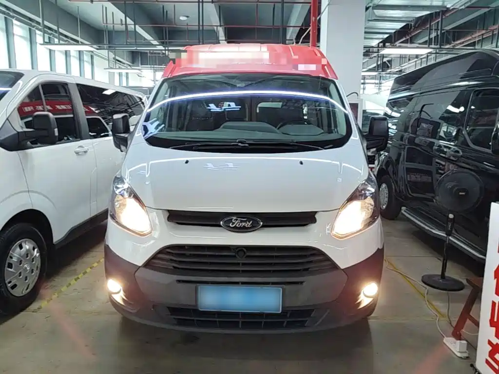 Ford Transit 2021 2019 2.0T Diesel Multi-Purpose Commercial Vehicle Short Wheelbase Medium Roof 6-Seater China VI