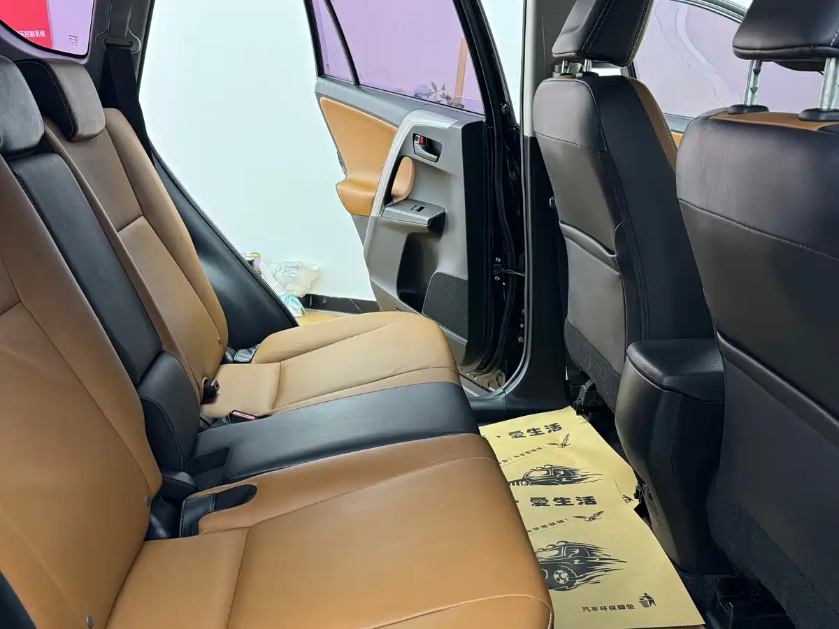 Toyota RAV4 Rongfang 2016 2.5L Automatic 4WD Elite фото 7