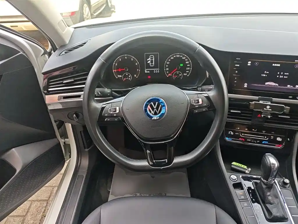 Volkswagen Bora 2021 1.5L Automatic Elite Smart Edition фото 11