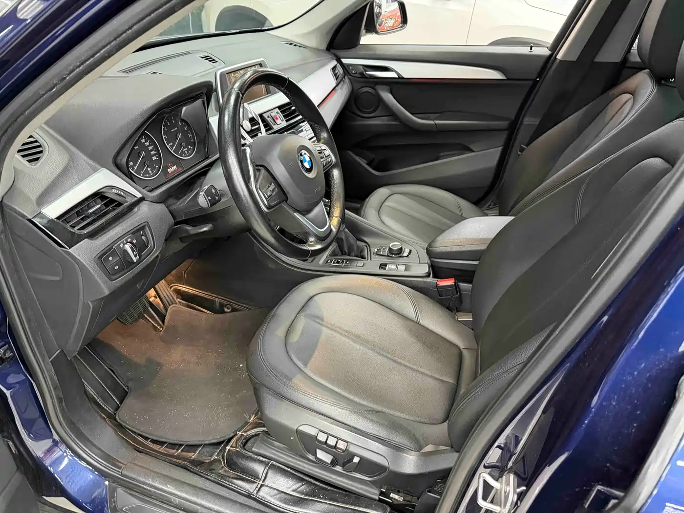 BMW X1 2016 sDrive18Li Premium Model фото 7