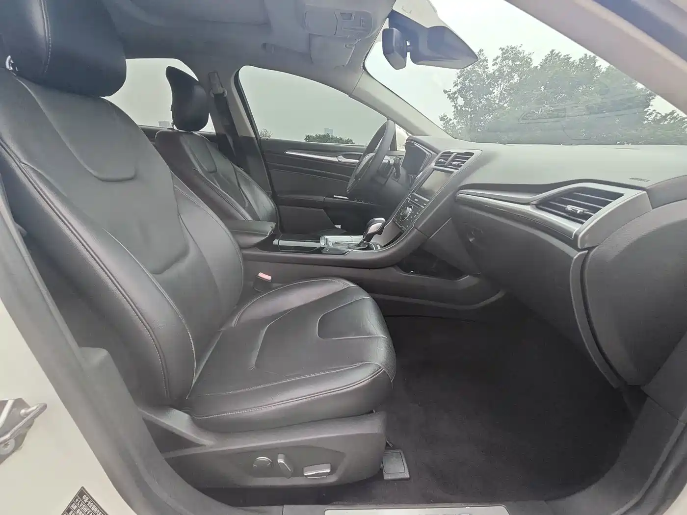 صورة 11 - Ford Mondeo