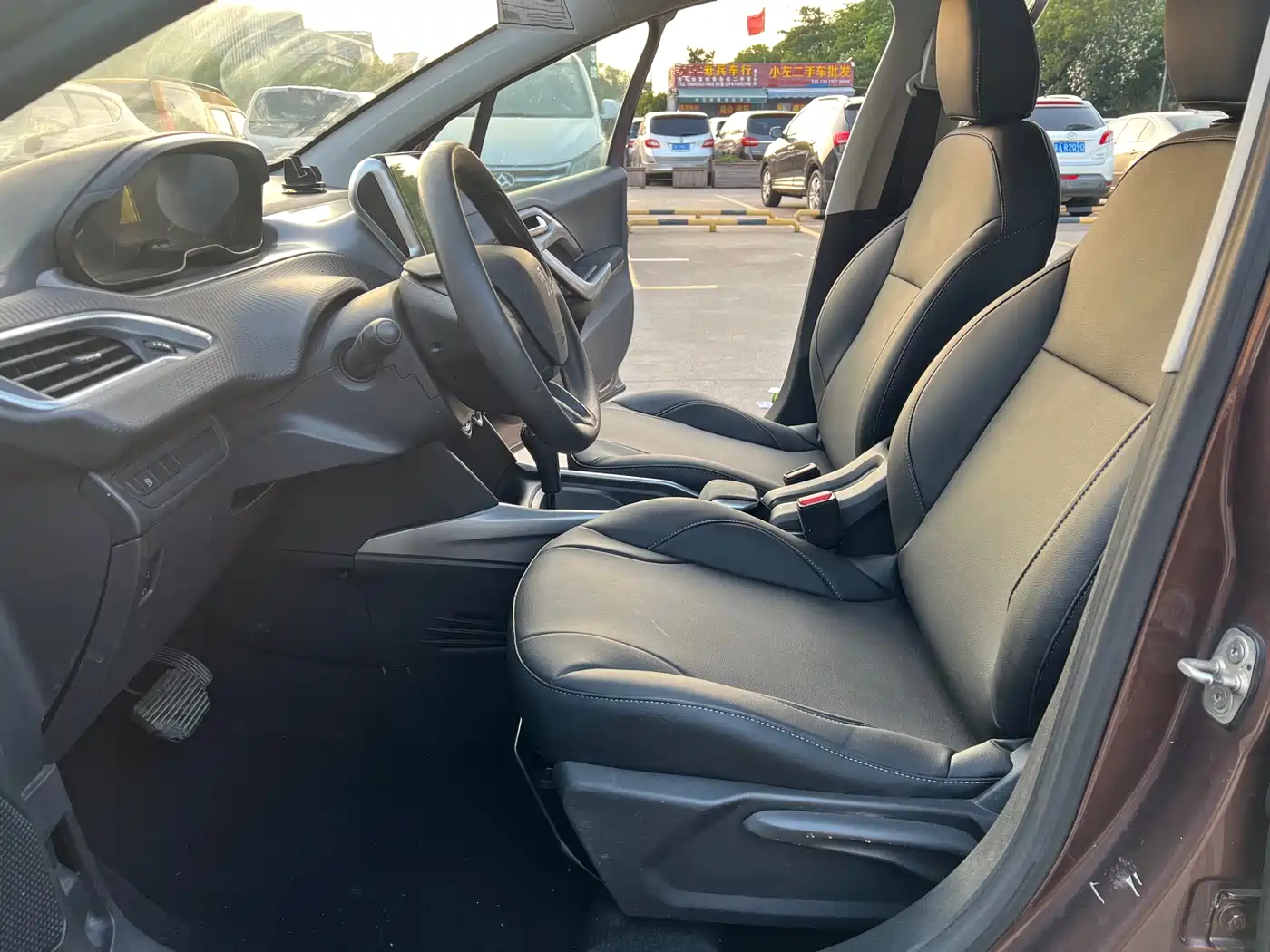 Peugeot 2008 2015 2014 1.6L Automatic Trend Edition