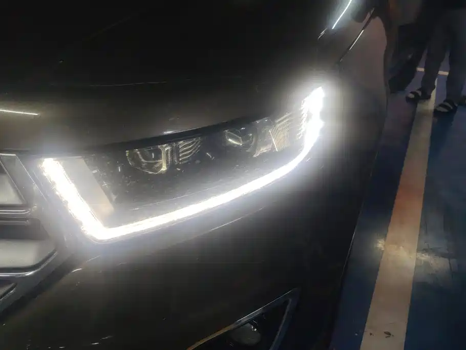 Ford Edge 2018 2018 EcoBoost 245 FWD Luxury 7-seater China V