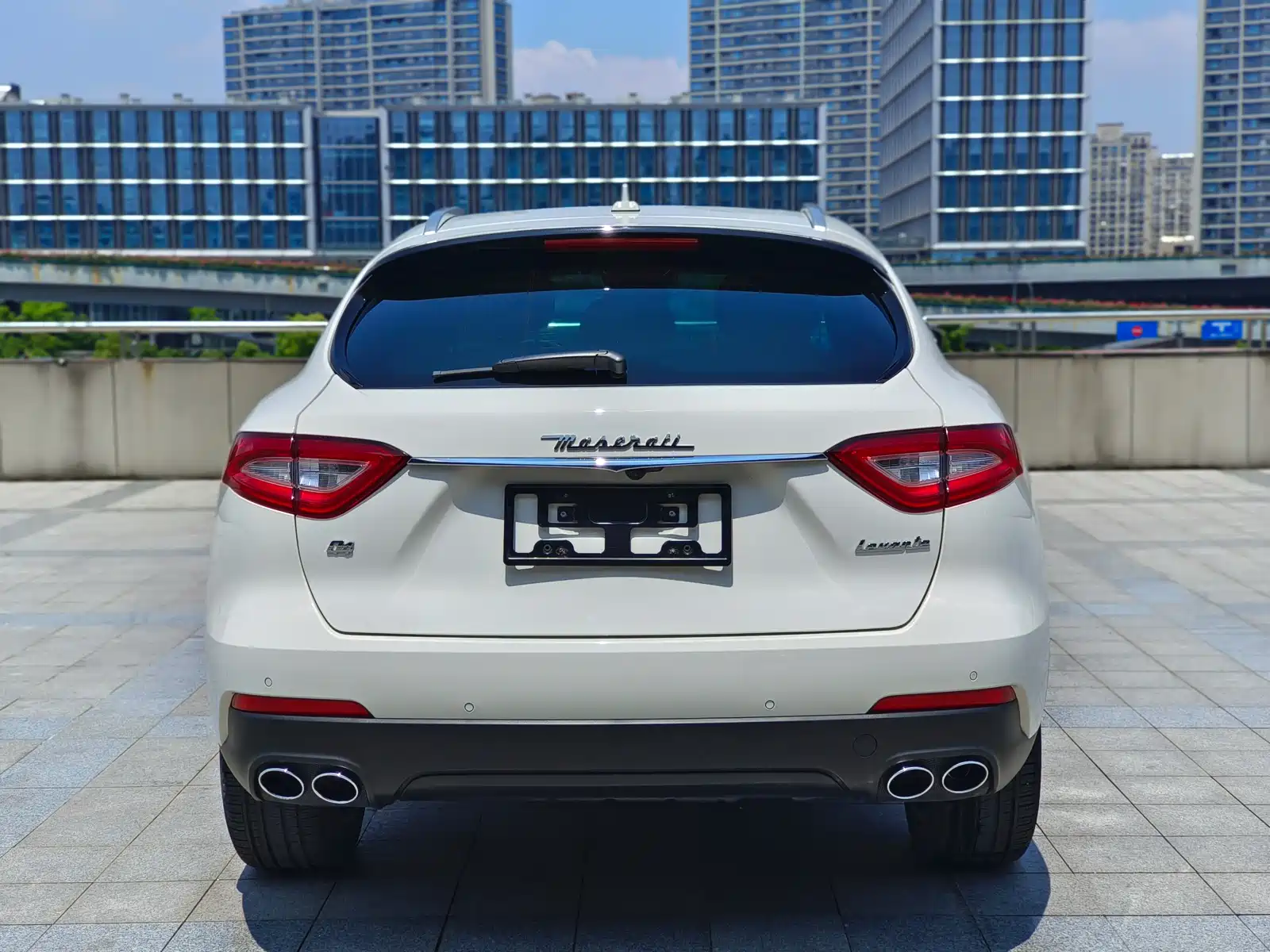 Фото 6 - Maserati Levante