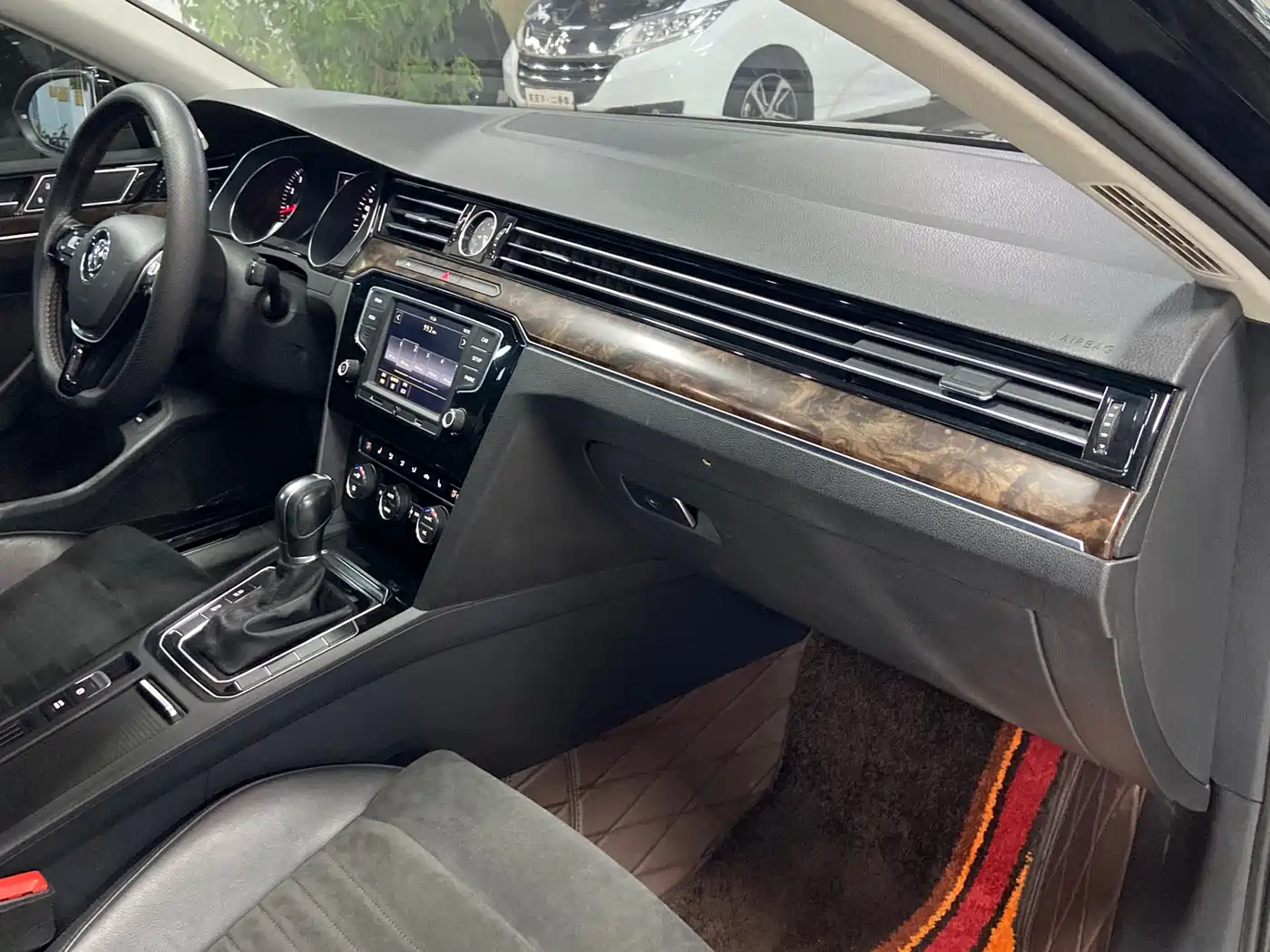Volkswagen Magotan 2017 330TSI DSG Luxury фото 19