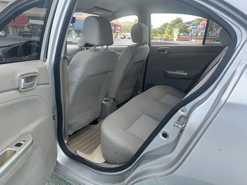 Changan Yuexiang V3 2014 2012 1.3L Manual Comfort (China V)