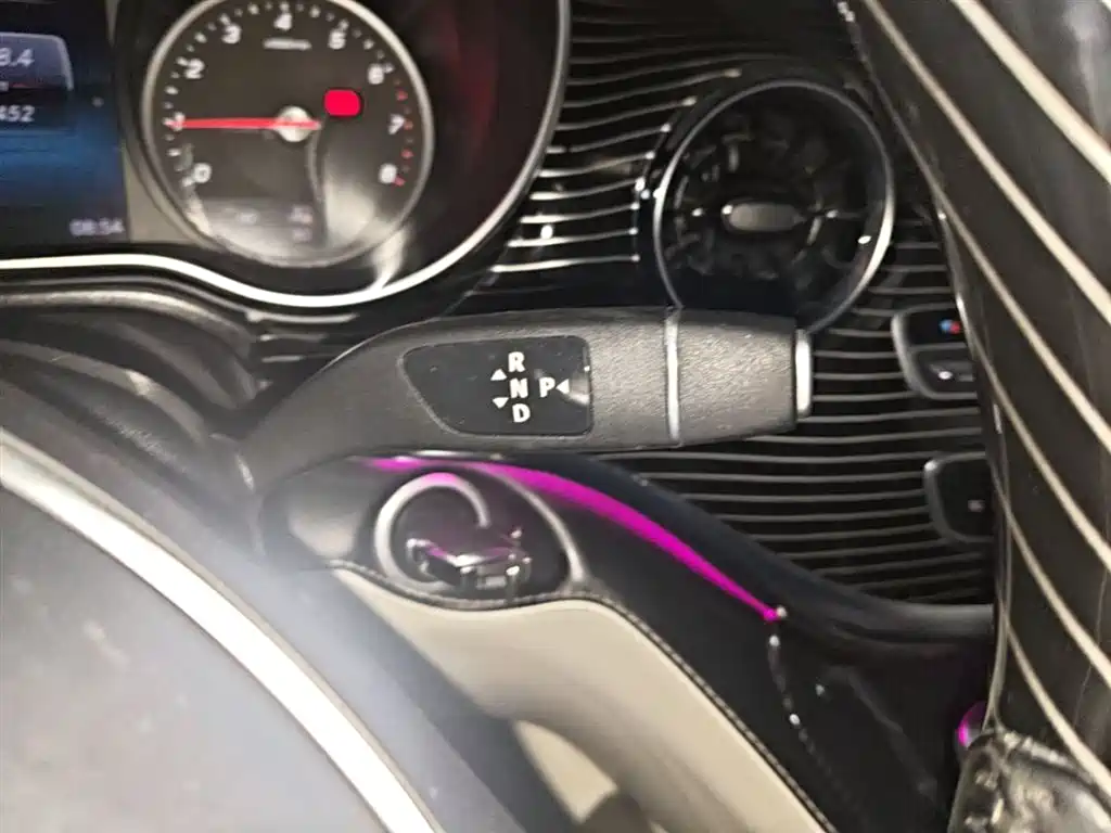 Mercedes-Benz V-Class 2021 V 260 Pilot Edition фото 14