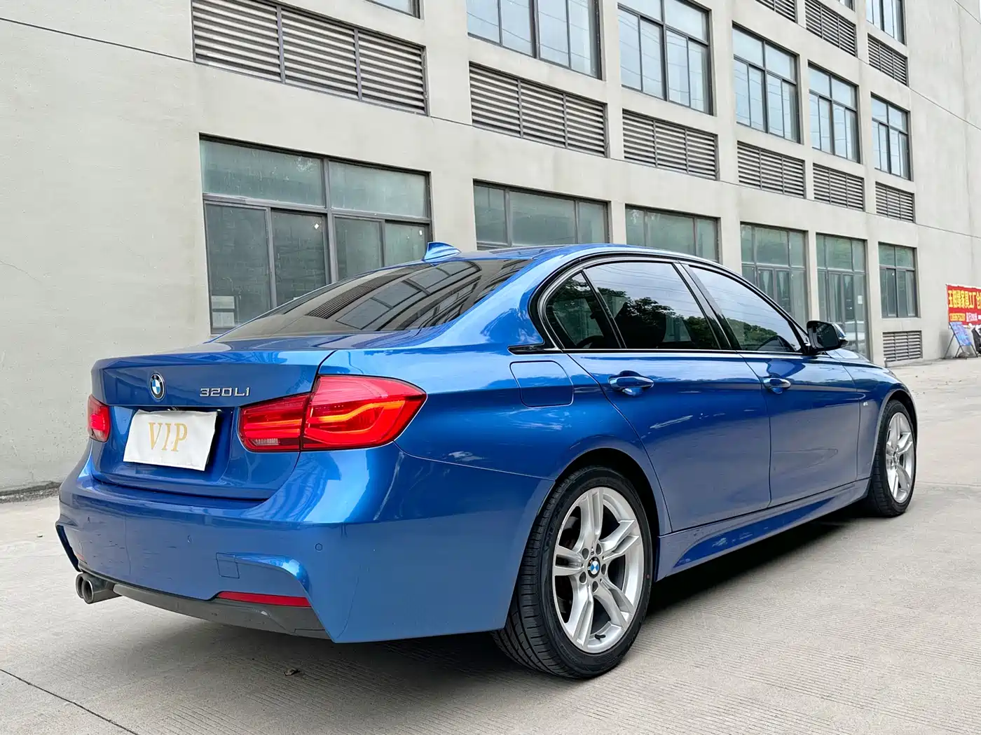BMW 3 Series 2019 320Li M Sport Package фото 16