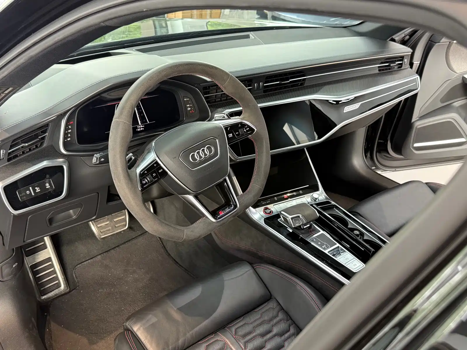 Photo 19 - Audi RS 6