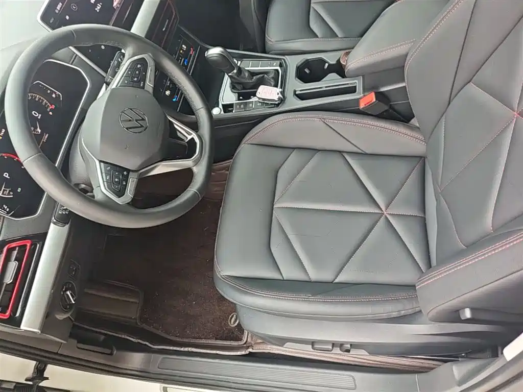 Volkswagen Lavida 2024 Model 300TSI DSG Starlight Leading Edition фото 16