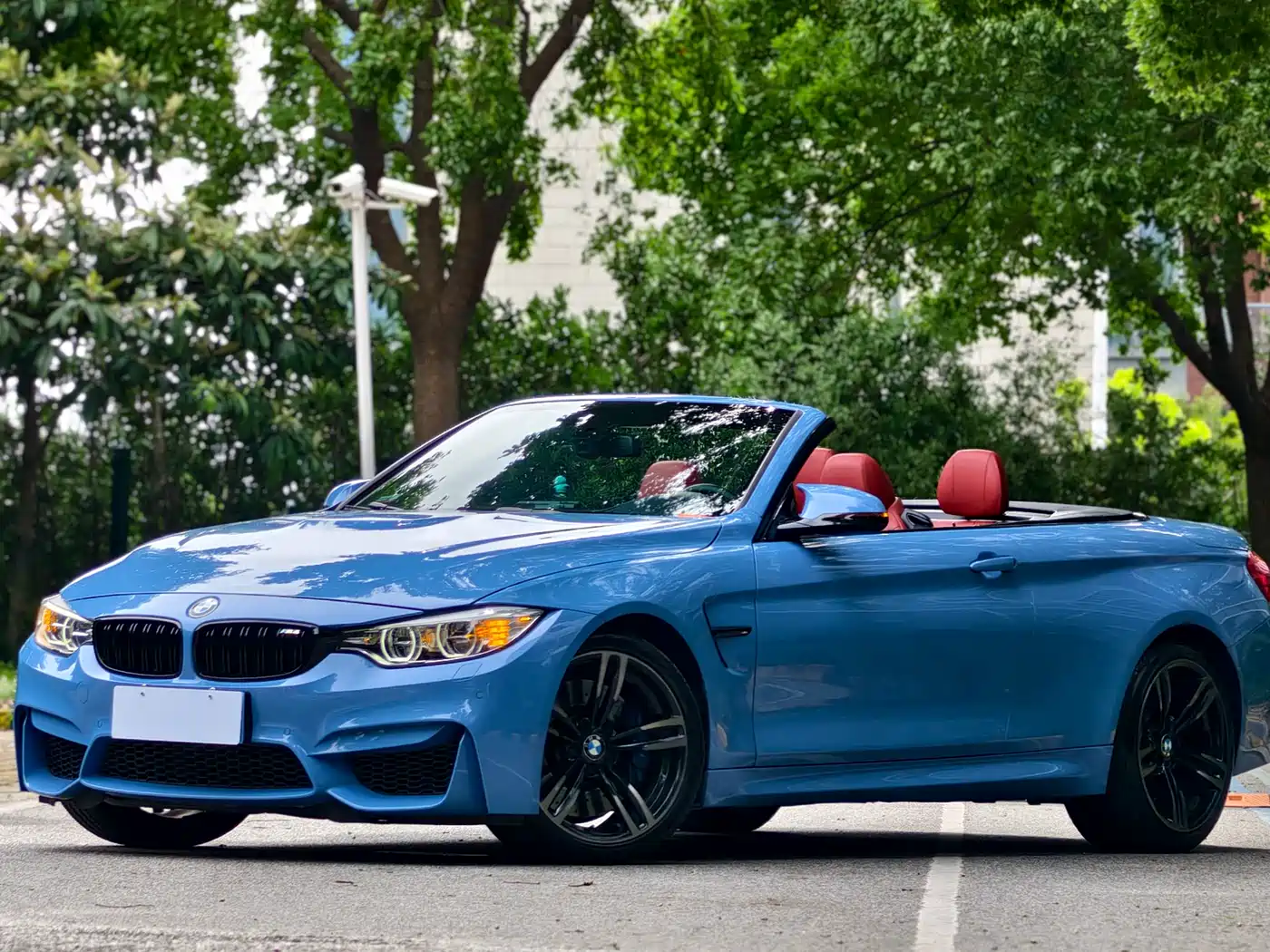 Photo 1 - BMW M4