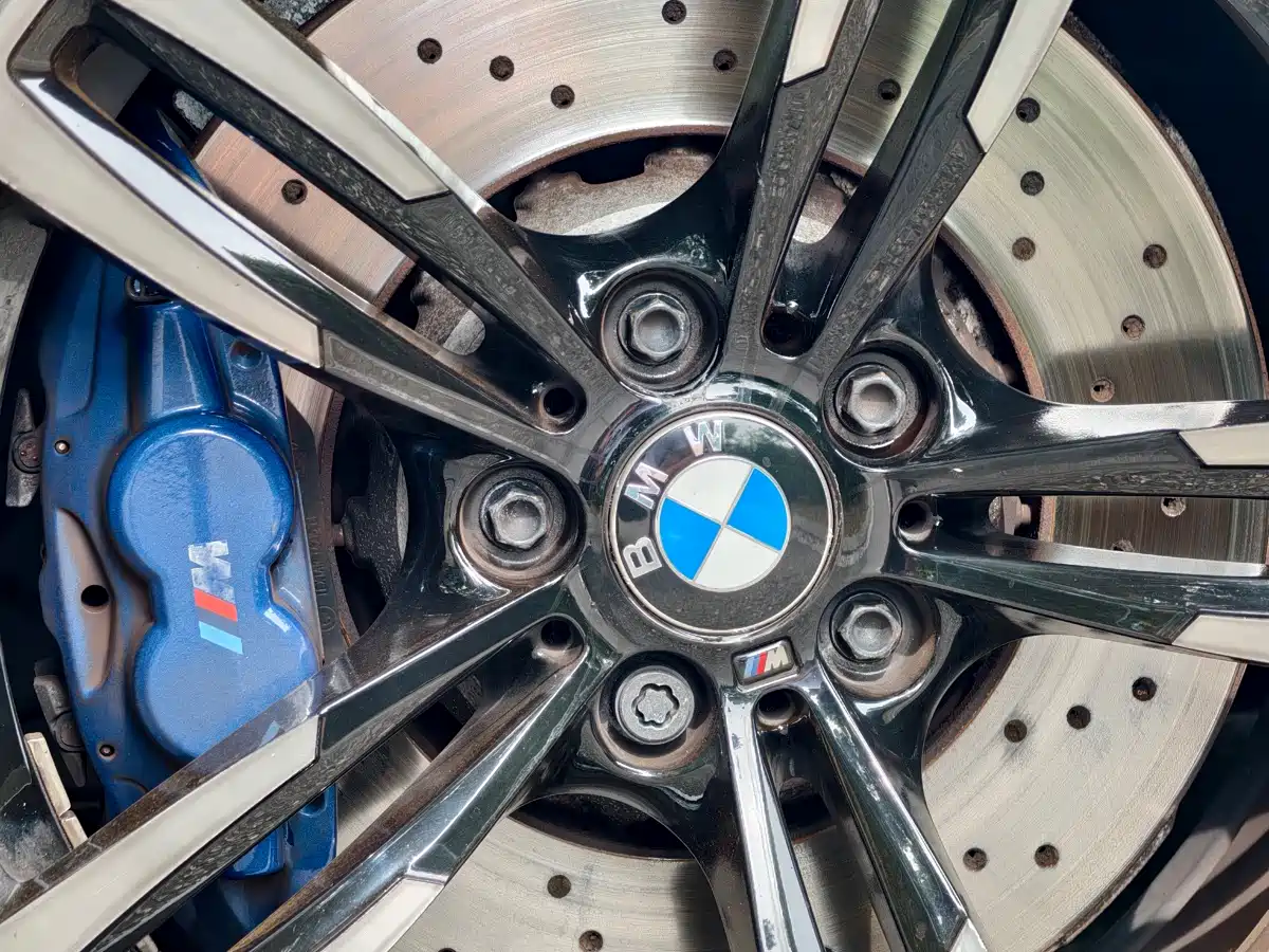 Photo 7 - BMW M4
