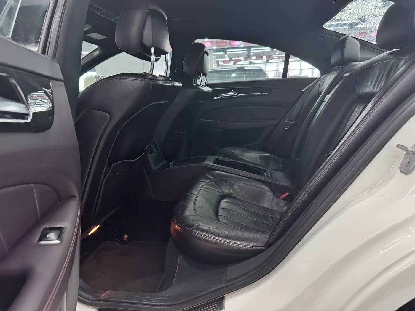 Mercedes-Benz CLS 2012 CLS 300 CGI фото 8