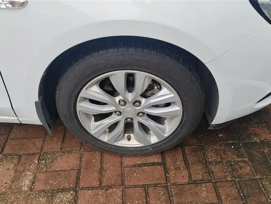 Buick Excelle 2021 Exemplar 1.5L Auto Elite фото 6