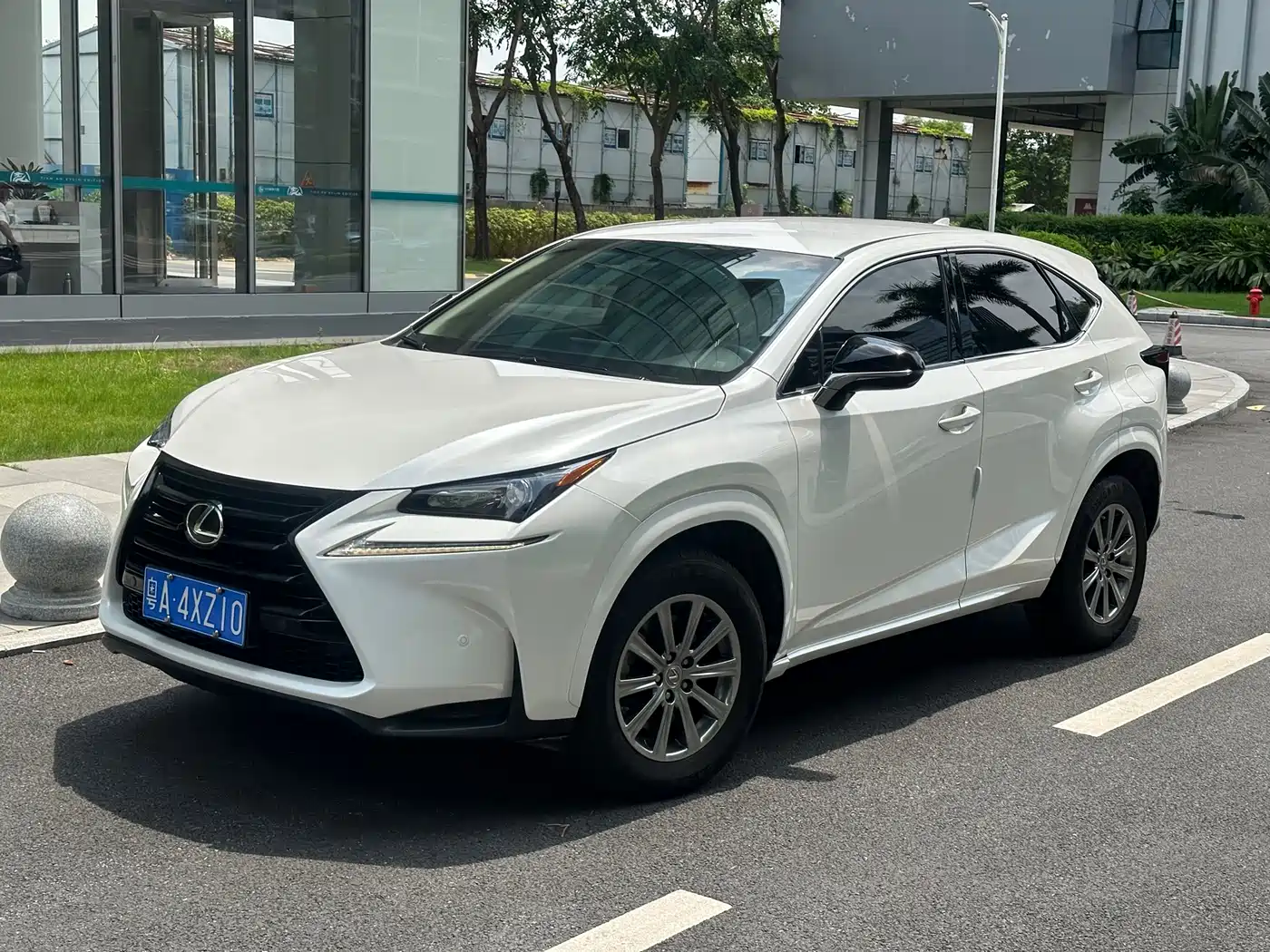 Фото 1 - Lexus NX