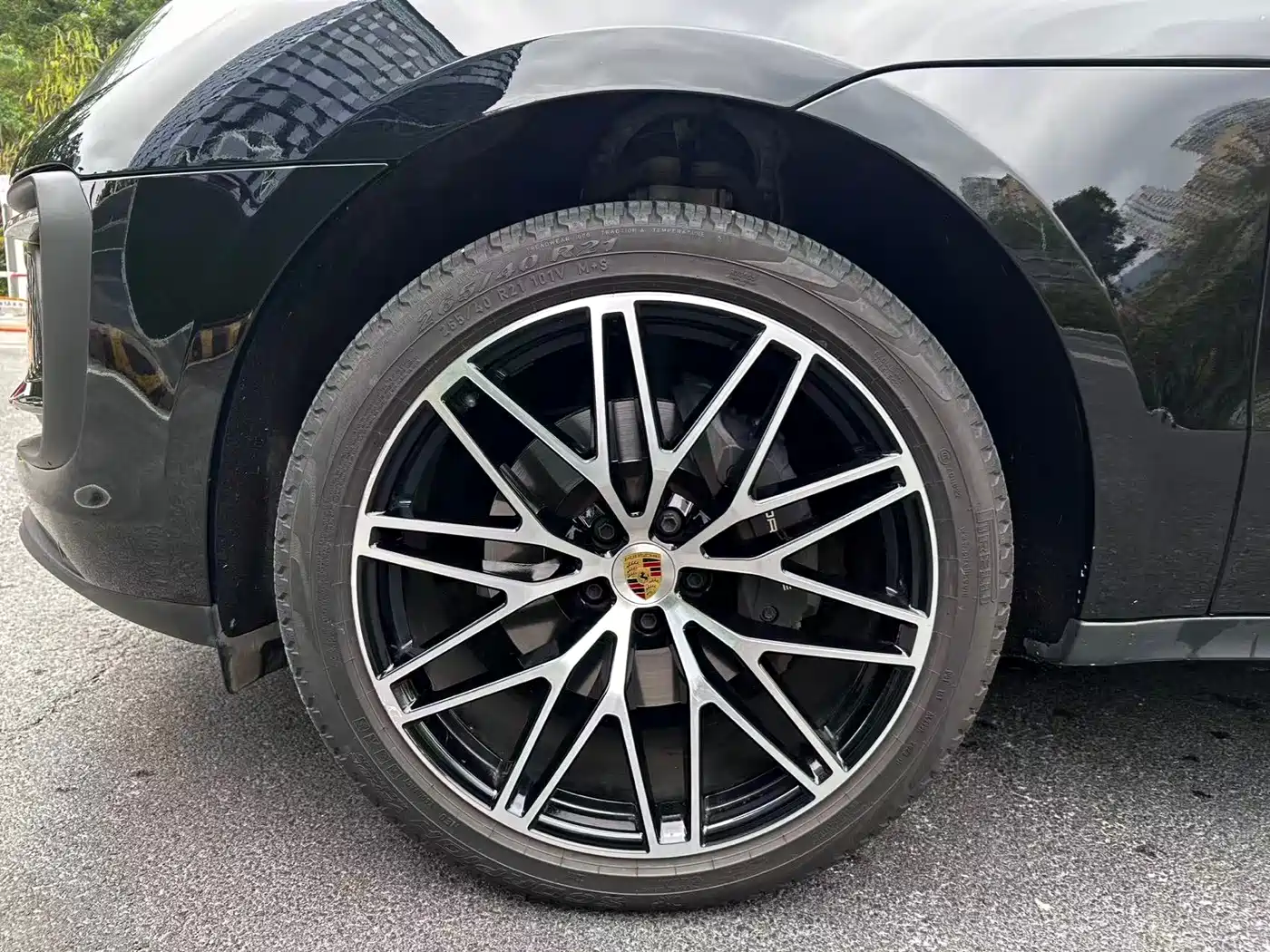 PORSCHE MACAN