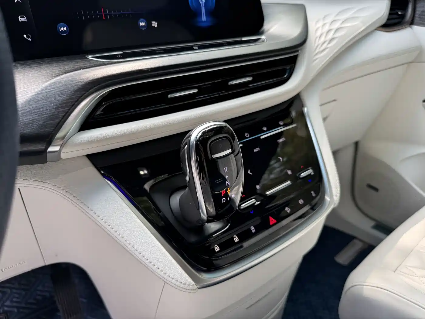 Buick GL8 2020 Avenir Four-Seat Prestige Edition фото 7