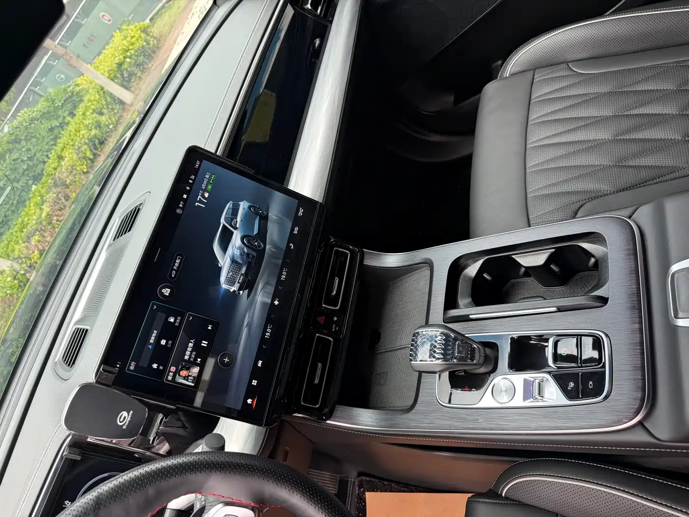 GAC Trumpchi Trumpchi GS8 2022 Pilot Series 2.0TGDI 2WD Premium Edition (7-Seater) фото 26