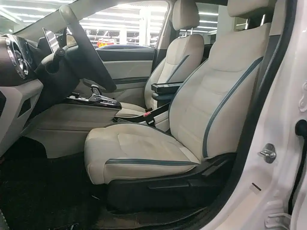 Photo 15 - BYD Yuan Pro