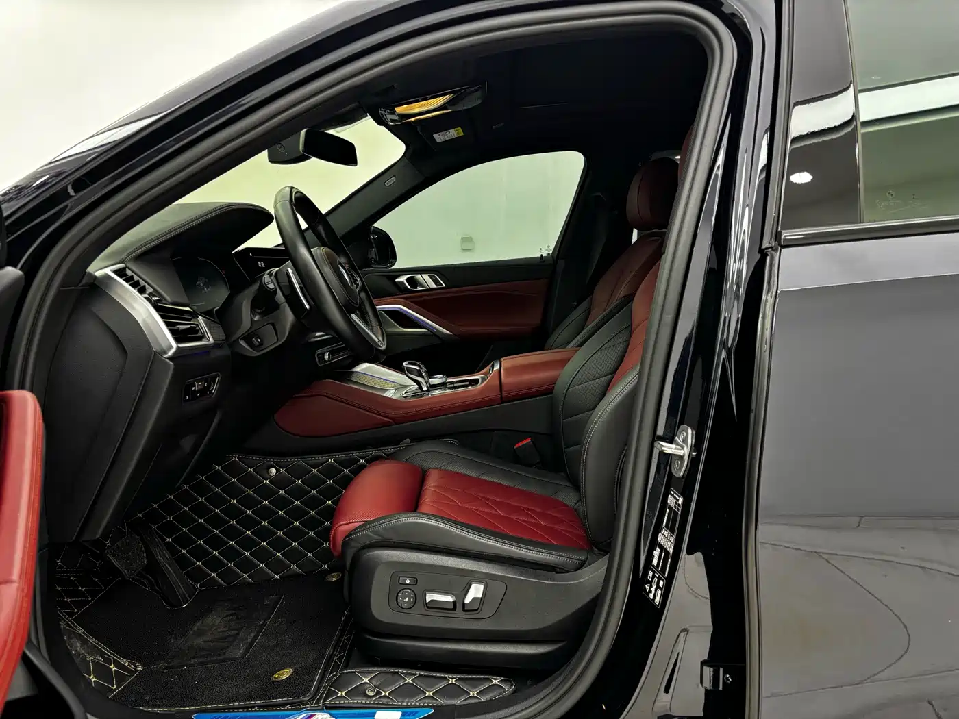 BMW X6 2022 Model Year Facelift II xDrive40i M Sport Package фото 13