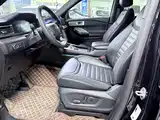Фото 8 - Ford Explorer
