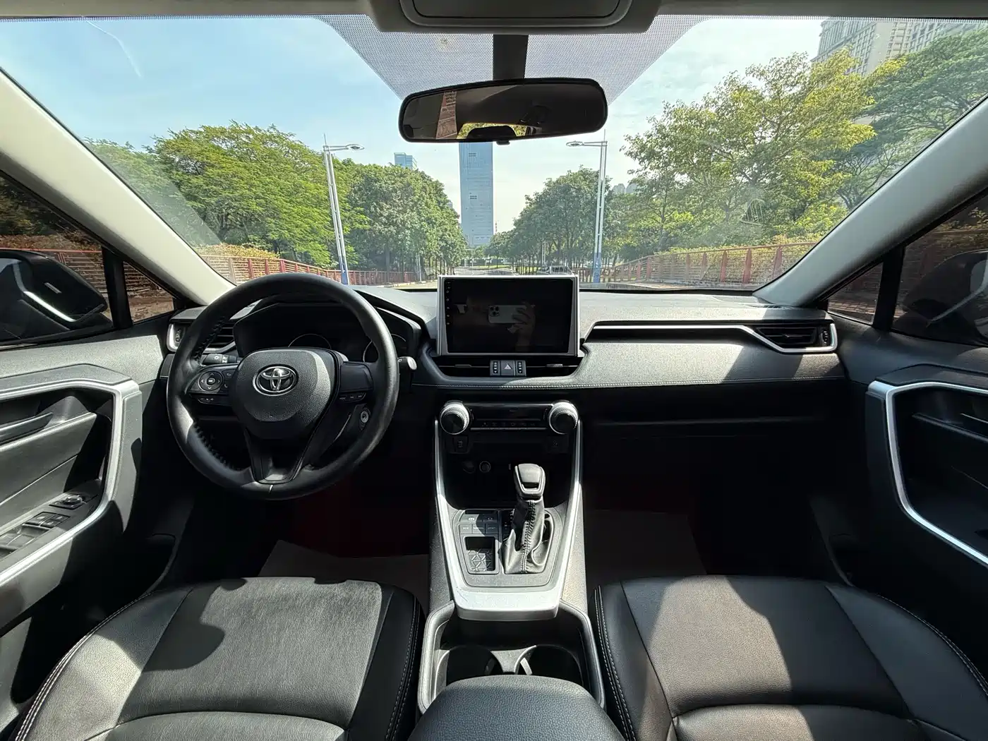 Toyota Wildlander 2022 2.0L CVT FWD Leading Edition фото 5