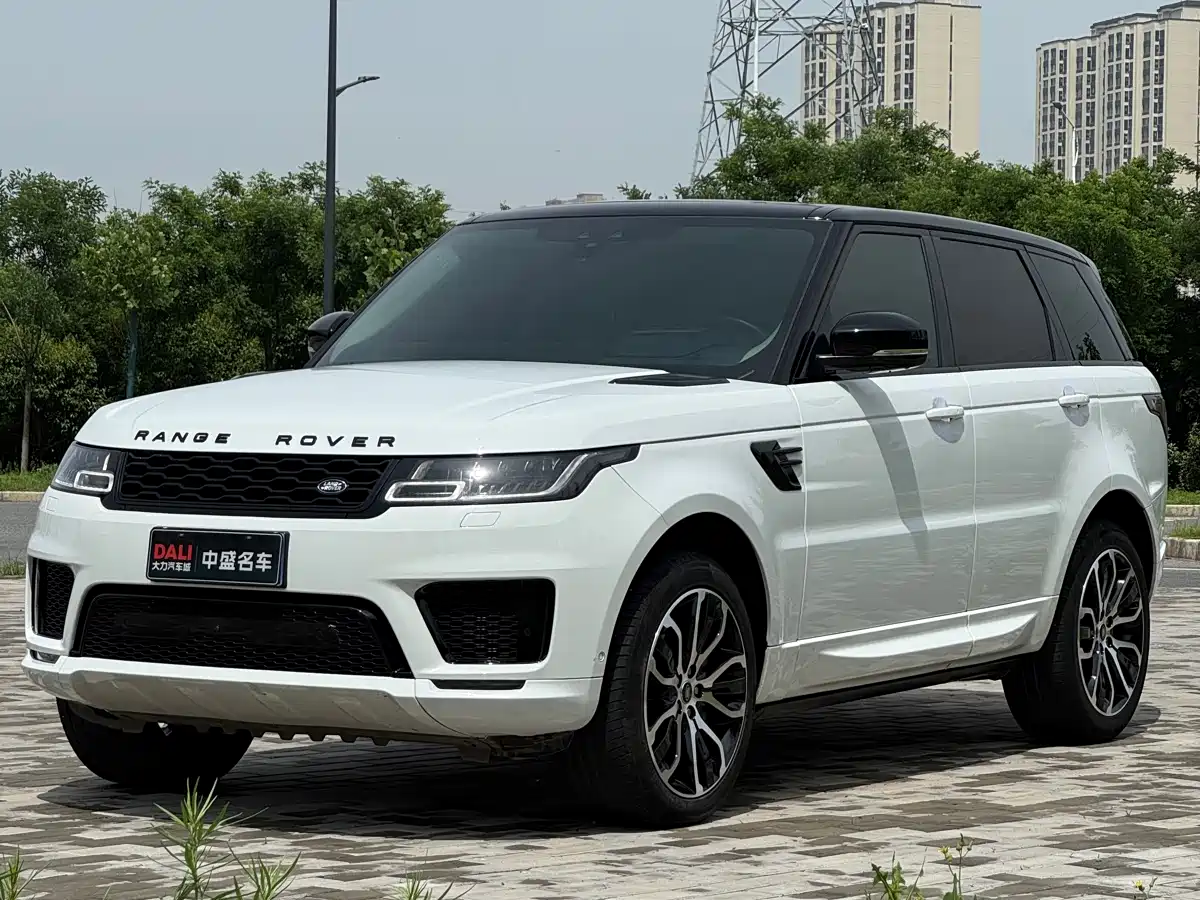 Land Rover Range Rover Sport 2021 3.0 L6 Gloss Black Edition