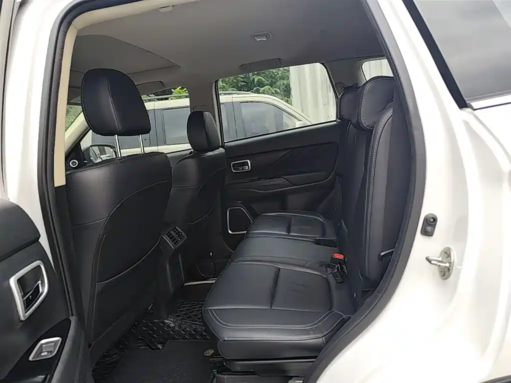 Mitsubishi Outlander 2019 2.4L 4WD Deluxe Edition 7-Seater China VI фото 17